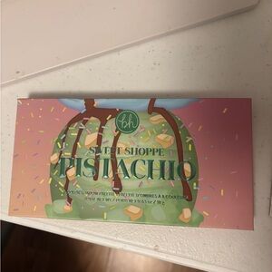 BH Cosmetics Sweet Shoppe Pistachio Eyeshadow Palette